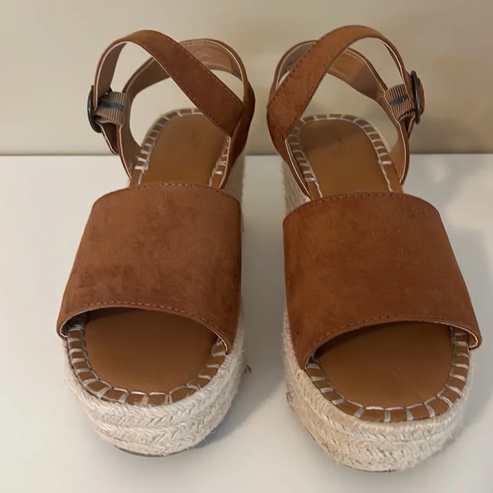 Universal Thread Wedges - Picture 2 of 11